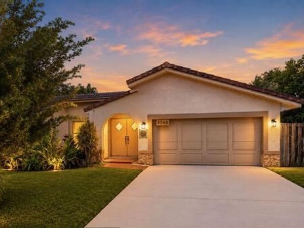 4240 NW 74th Avenue, Lauderhill, FL 33319