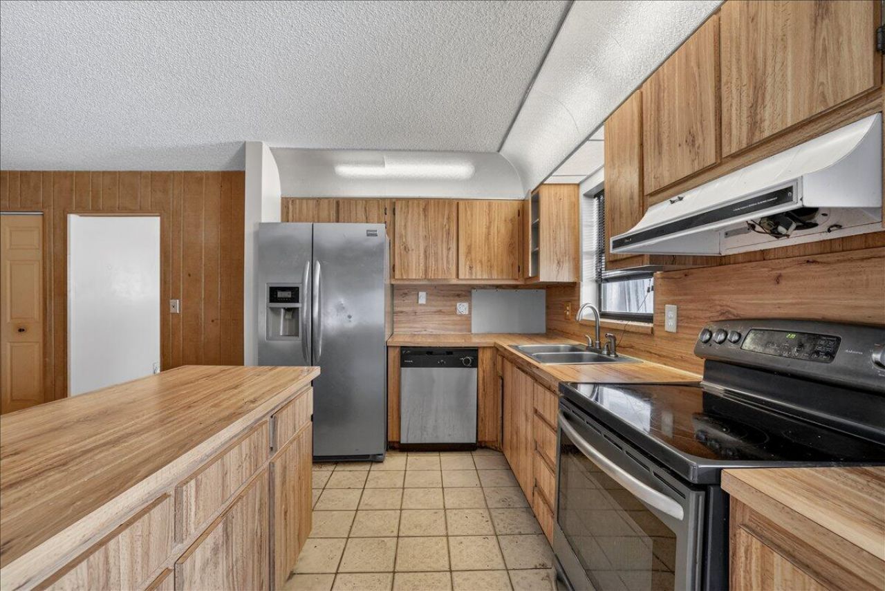 4240 NW 74th Avenue, Lauderhill, FL 33319 Photo