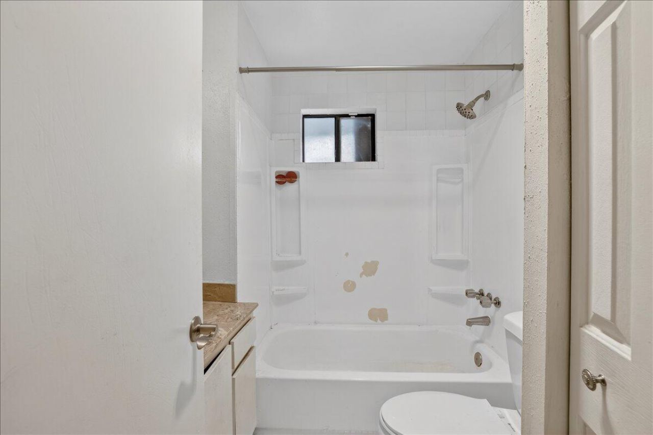 4240 NW 74th Avenue, Lauderhill, FL 33319 Photo