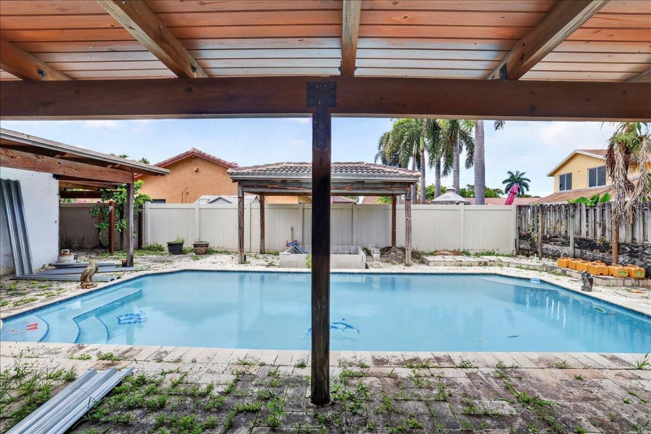 4240 NW 74th Avenue, Lauderhill, FL 33319 Photo