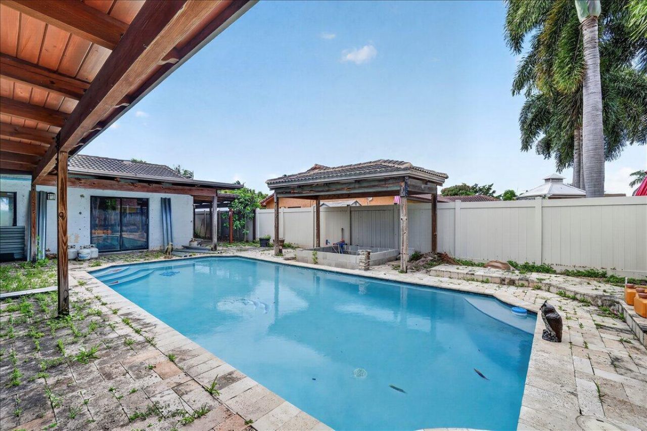 4240 NW 74th Avenue, Lauderhill, FL 33319 Photo