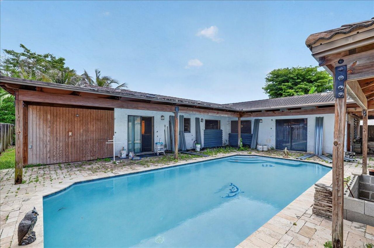 4240 NW 74th Avenue, Lauderhill, FL 33319 Photo