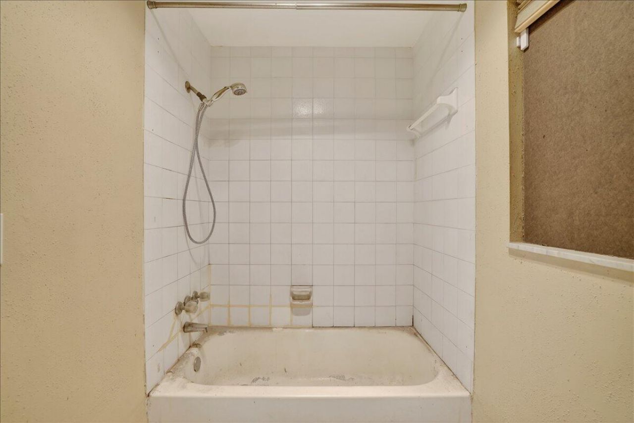 4240 NW 74th Avenue, Lauderhill, FL 33319 Photo