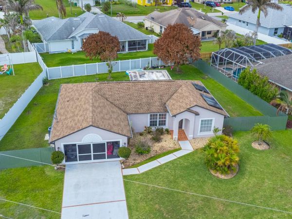 2718 SW Hamilton Avenue, Port St. Lucie, FL 34987