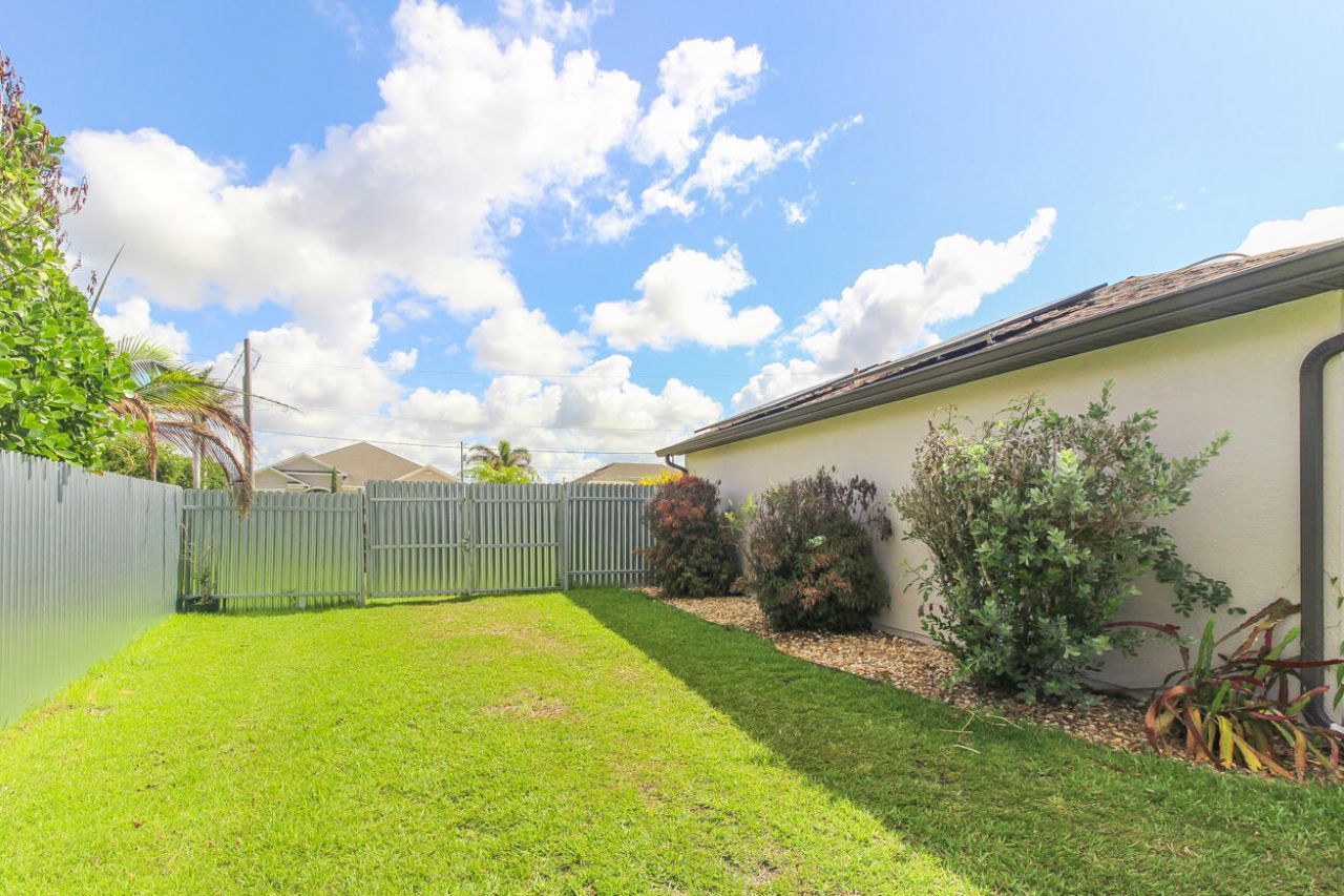 2718 SW Hamilton Avenue, Port Saint Lucie, FL 34987 Photo