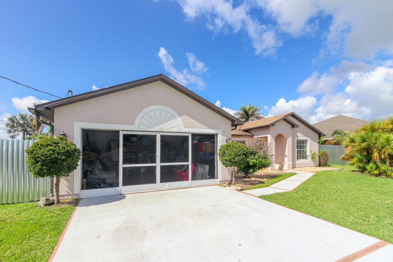 2718 SW Hamilton Avenue, Port Saint Lucie, FL 34987 Photo
