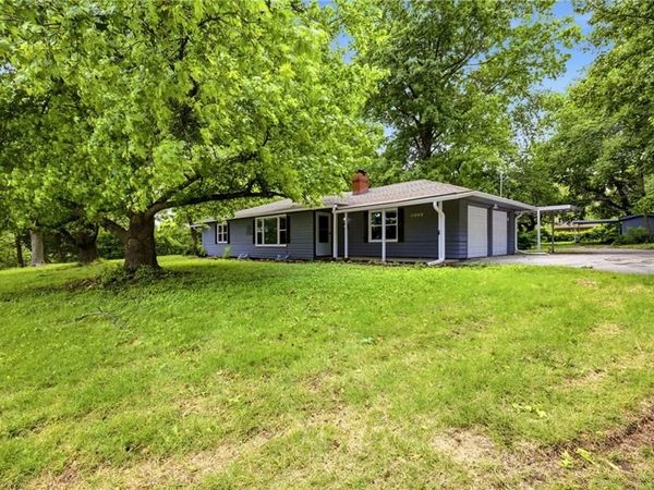 11008 Grandview Road, Kansas City, MO 64137