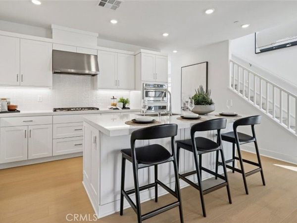 698 Guy Turner Drive, Camarillo, CA 93010
