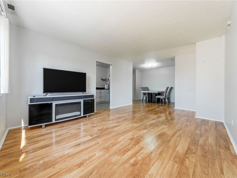 25735 Lorain Road, Unit 513, North Olmsted, OH 44070 Photo 3