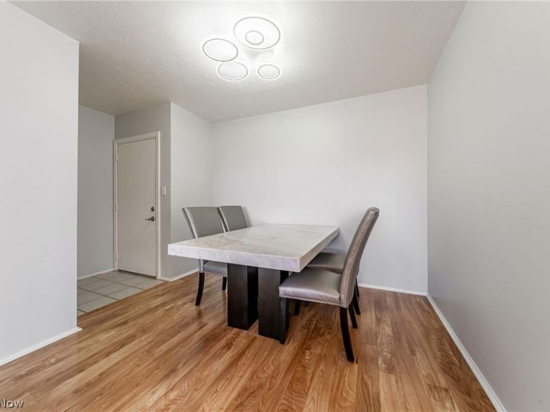 25735 Lorain Road, Unit 513, North Olmsted, OH 44070 Photo 8
