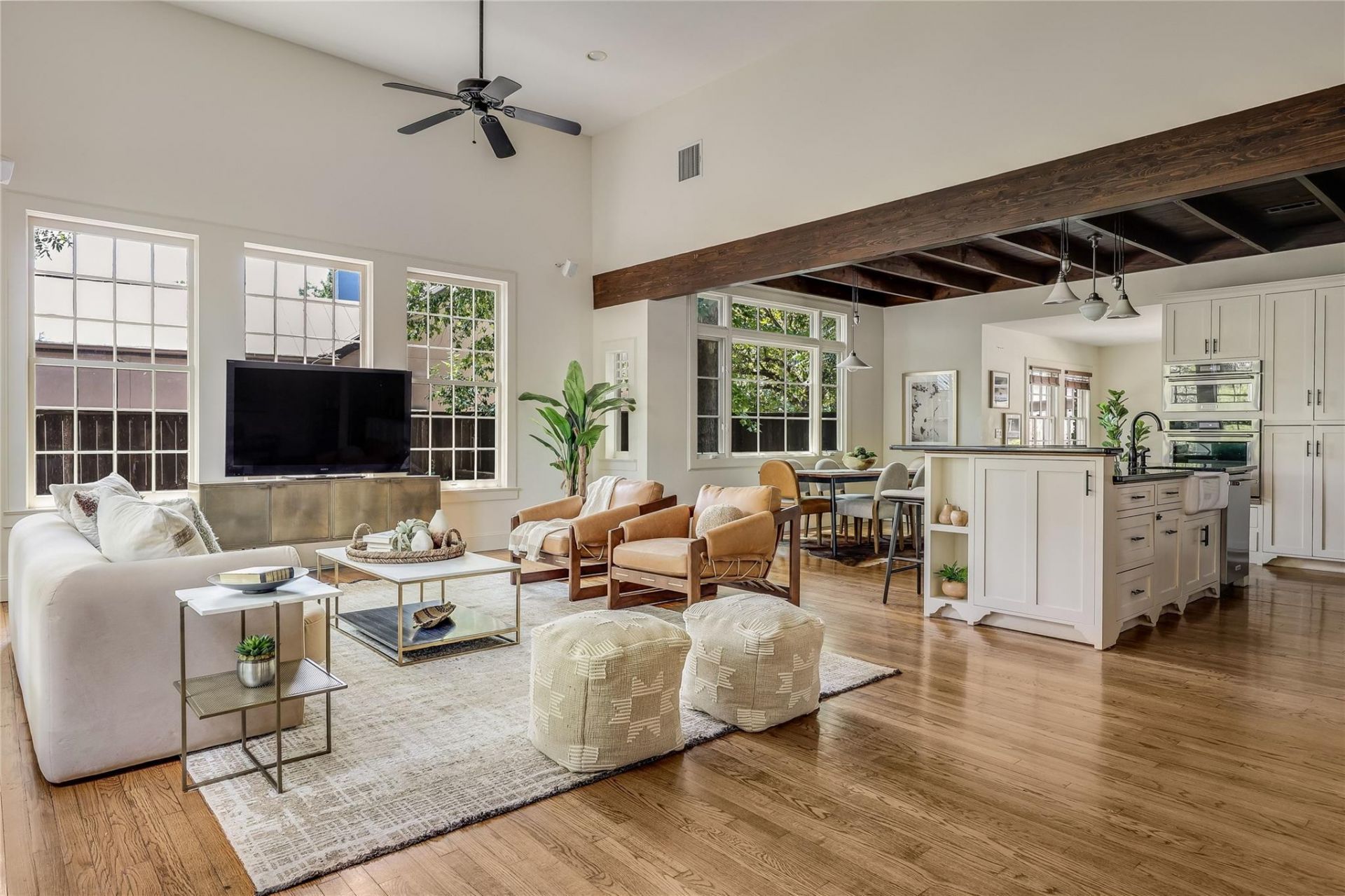 4705 Fairview Dr, Austin, TX 78731 Main Photo