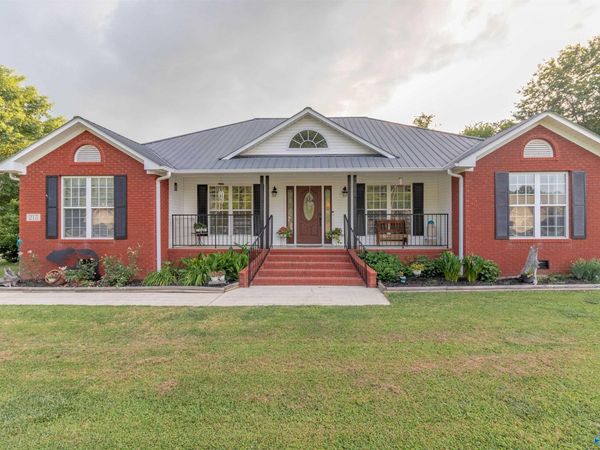 215 Robinwood Lane, Woodville, AL 35776