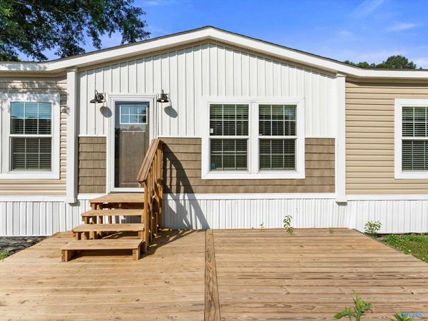 25 Malibu Circle, Scottsboro, AL 35769