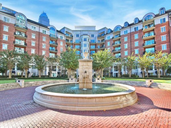 300 W 5th Street , Charlotte, NC 28202