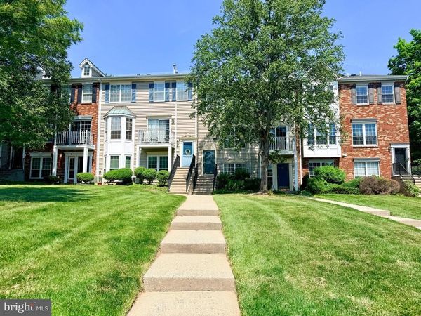 196 SAPPHIRE LA , FRANKLIN PARK, NJ 08823