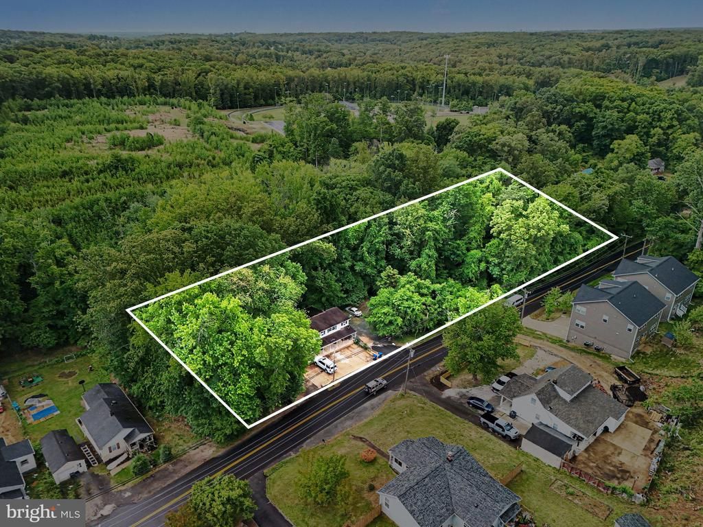 18559 OLD TRIANGLE ROAD , TRIANGLE, VA 22172