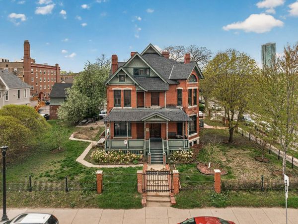 1700 3rd Avenue S, Minneapolis, MN 55404