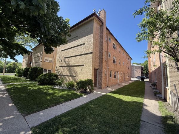 8748 W Berwyn Avenue , Unit 2S, Chicago, IL 60656