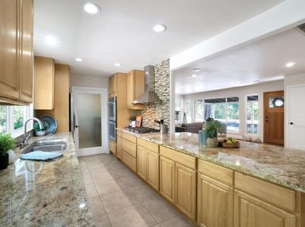 6299 Horseshoe Bar Rd, Loomis, CA 95650 Photo