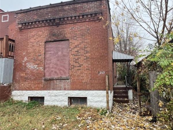2205 Osage Street , St Louis, MO 63118
