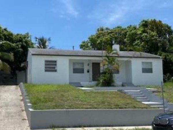 3808 Westview Avenue, West Palm Beach, FL 33407