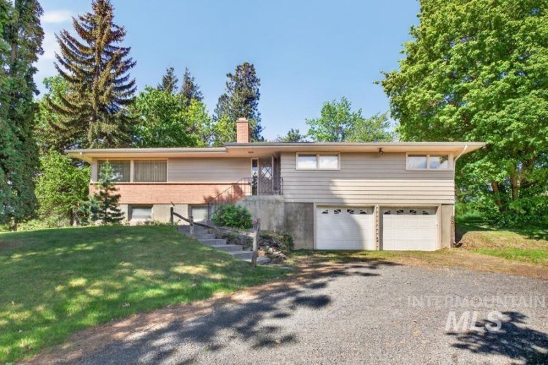 1825 Orchard Ave, Moscow, ID 83843 Main Photo