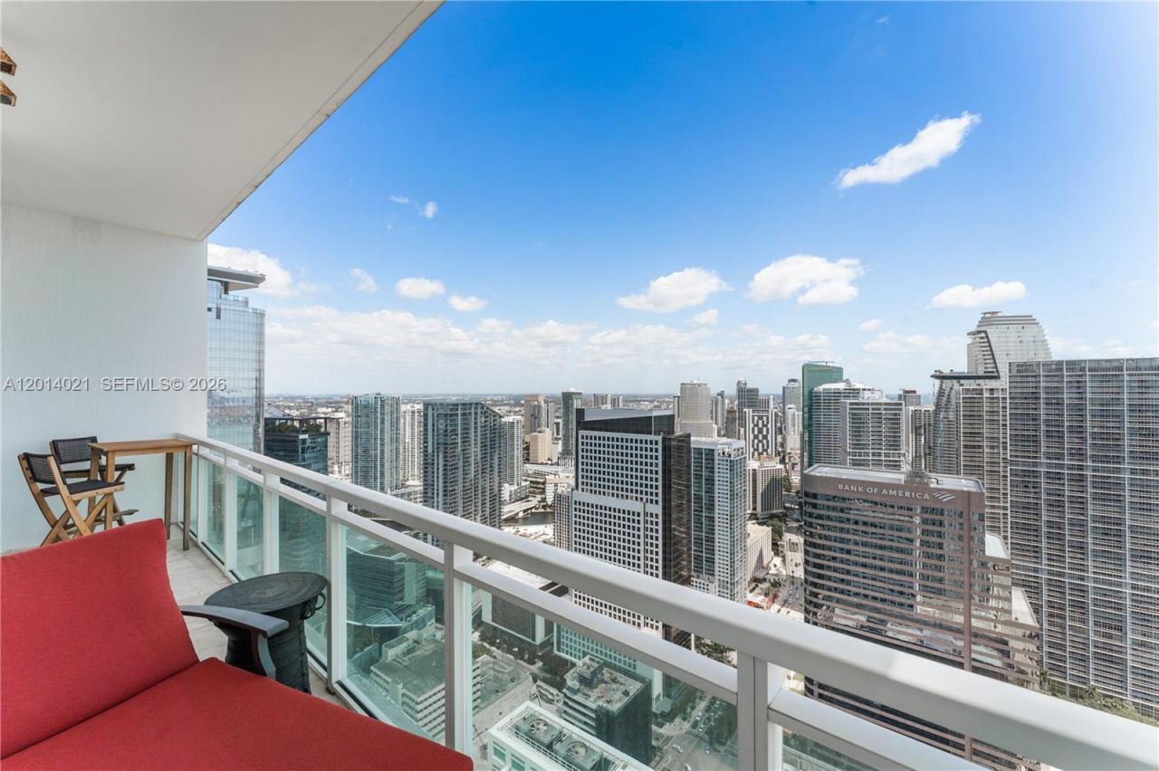 950 Brickell Bay Dr , Unit 5506, Miami, FL 33131 Photo