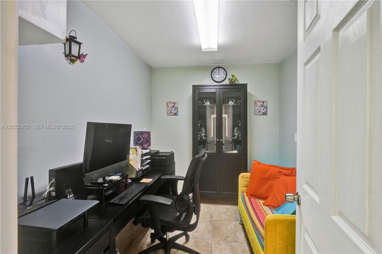 10730 SW 47th St , Miami, FL 33165 Photo