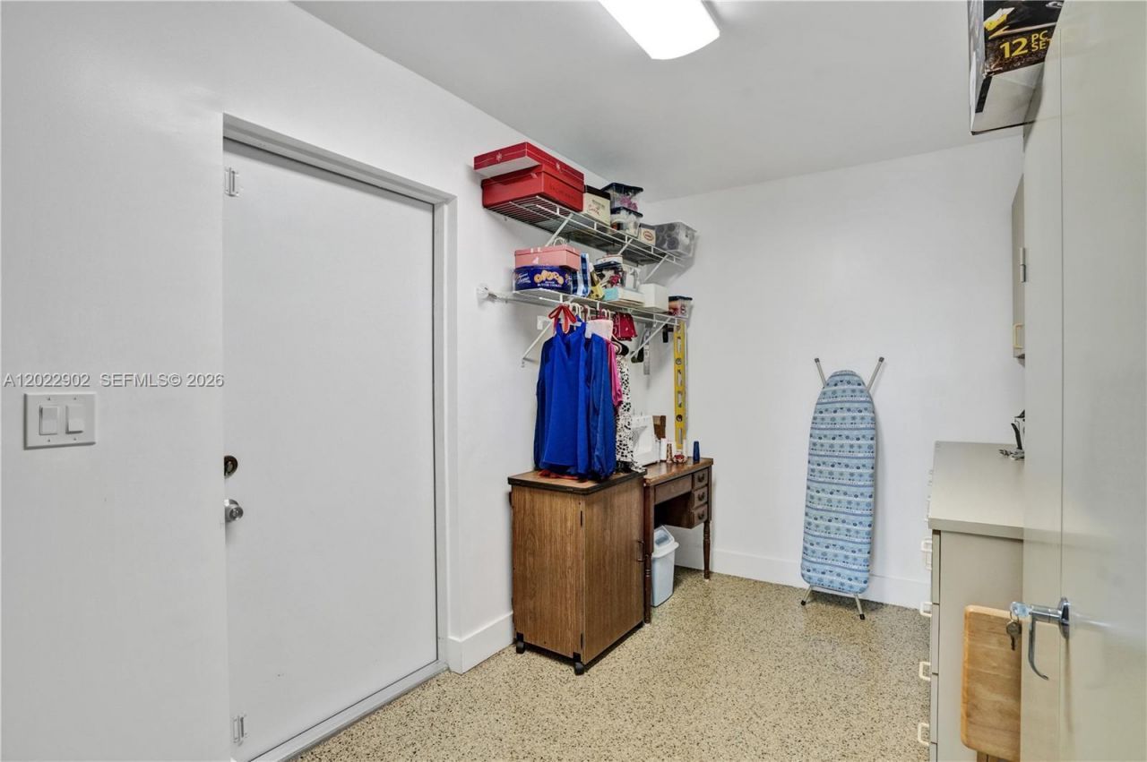10730 SW 47th St , Miami, FL 33165 Photo