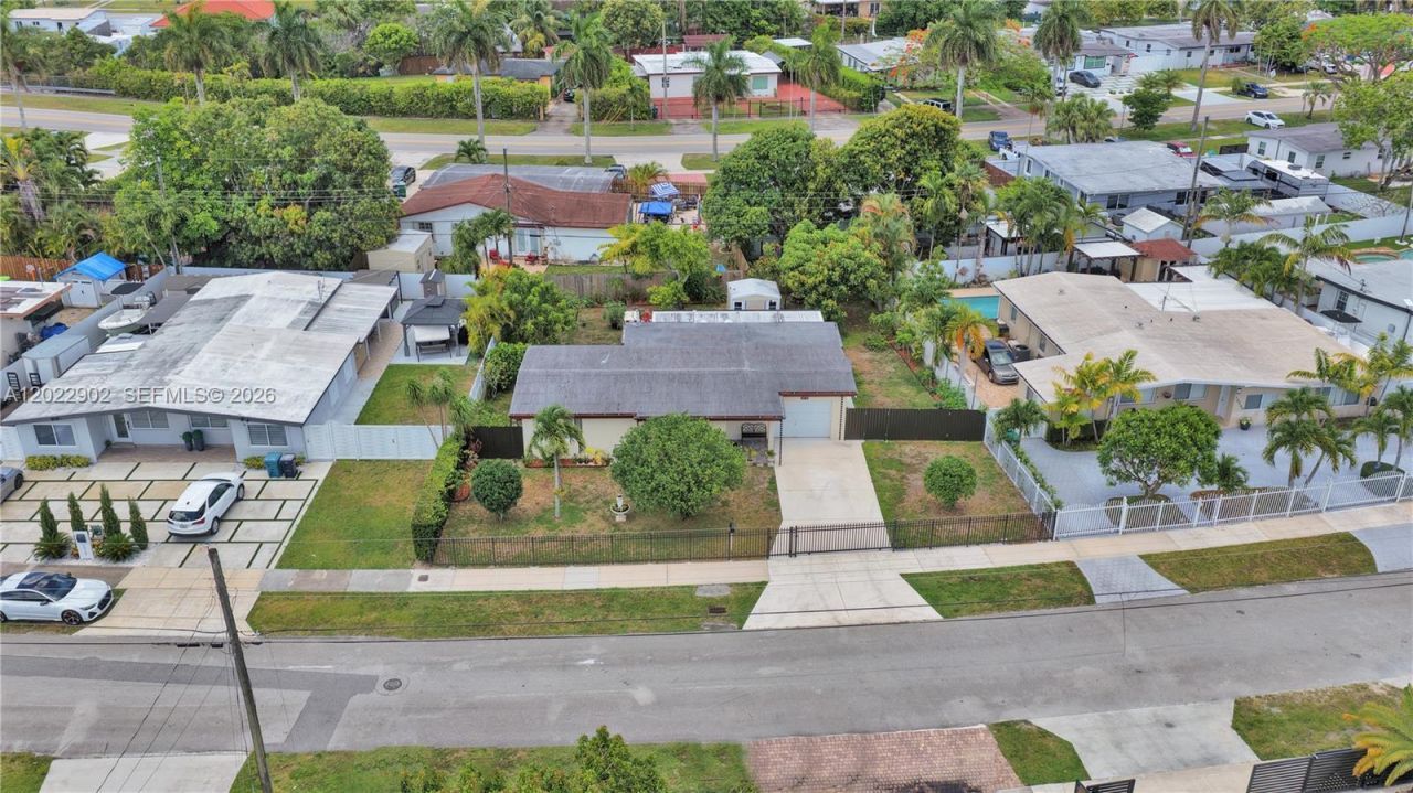 10730 SW 47th St , Miami, FL 33165 Photo
