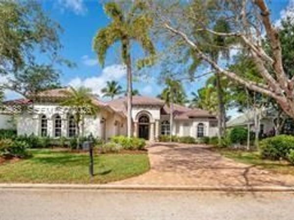 7657 MULBERRY LN, Naples, FL 34114