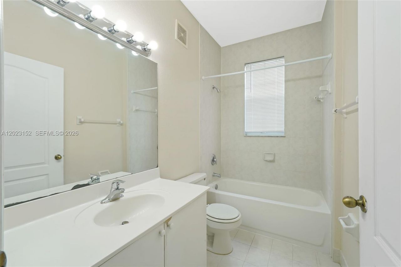 2524 SE 16th Rd , Unit 100, Homestead, FL 33035 Photo