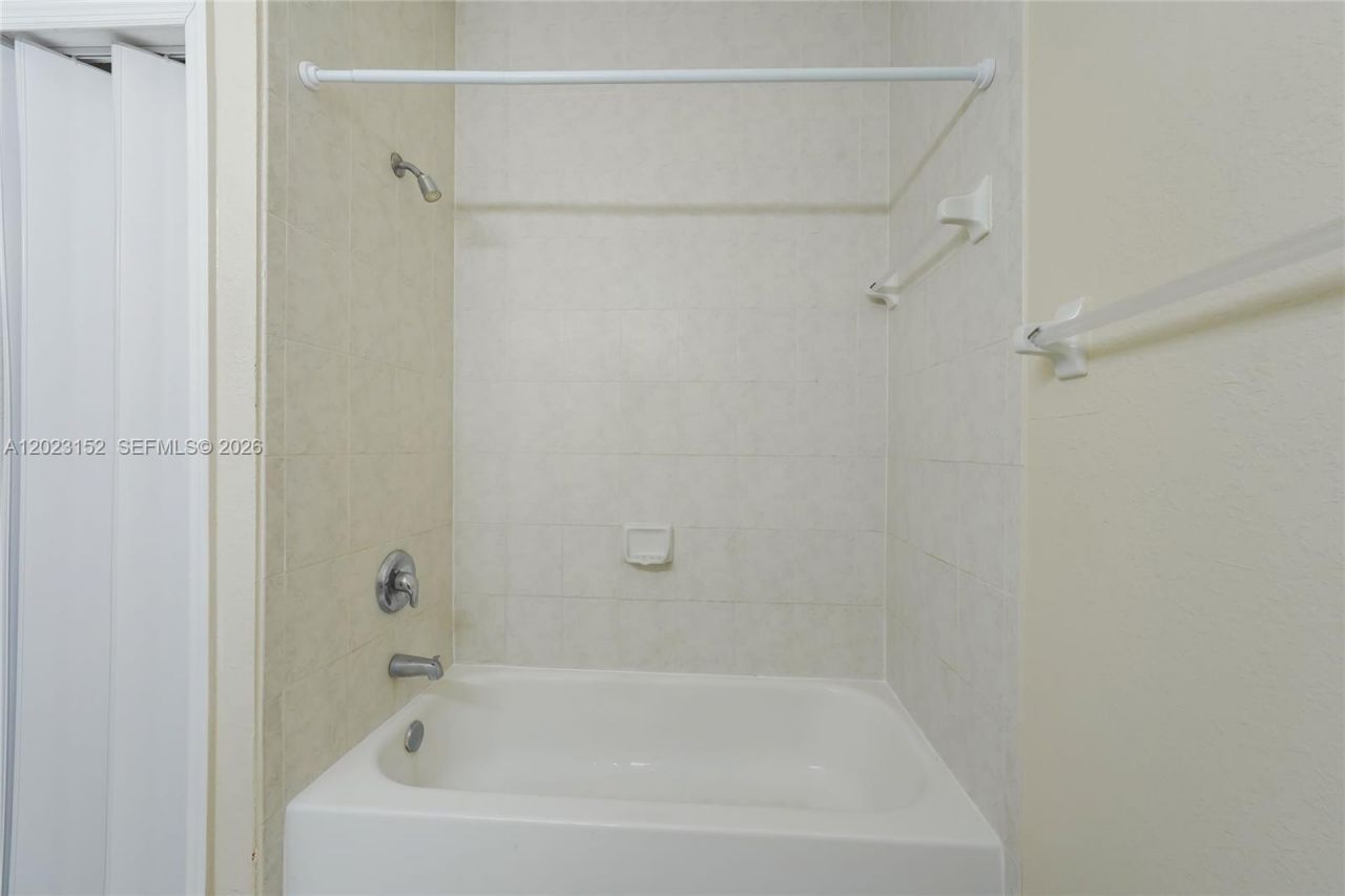 2524 SE 16th Rd , Unit 100, Homestead, FL 33035 Photo