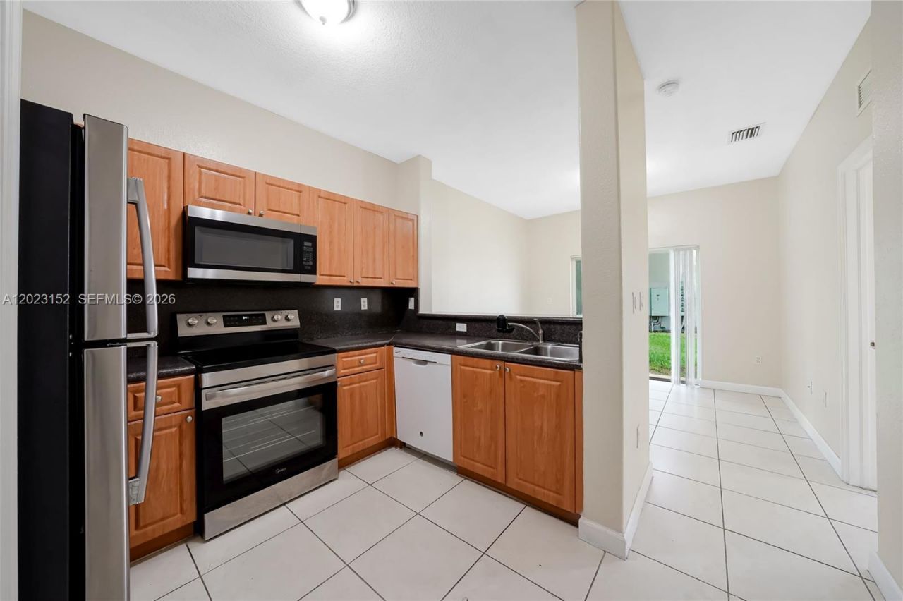 2524 SE 16th Rd , Unit 100, Homestead, FL 33035 Photo