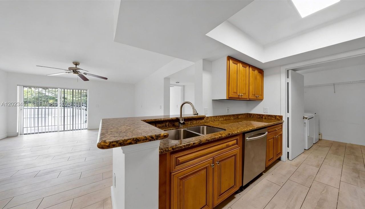 5760 Rock Island Rd , Unit 321, Tamarac, FL 33319 Photo