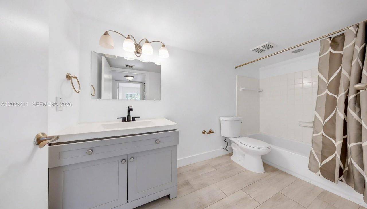 5760 Rock Island Rd , Unit 321, Tamarac, FL 33319 Photo