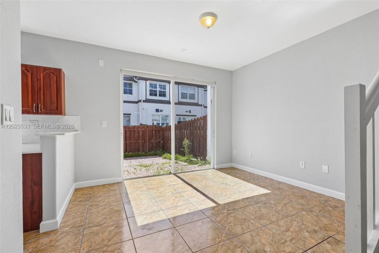 7616 NW 114th Path, Unit 7616, Doral, FL 33178 Photo