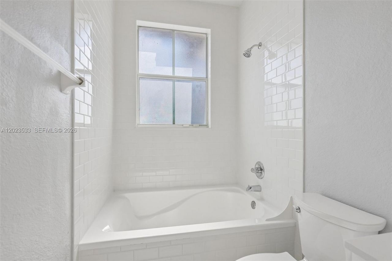 7616 NW 114th Path, Unit 7616, Doral, FL 33178 Photo