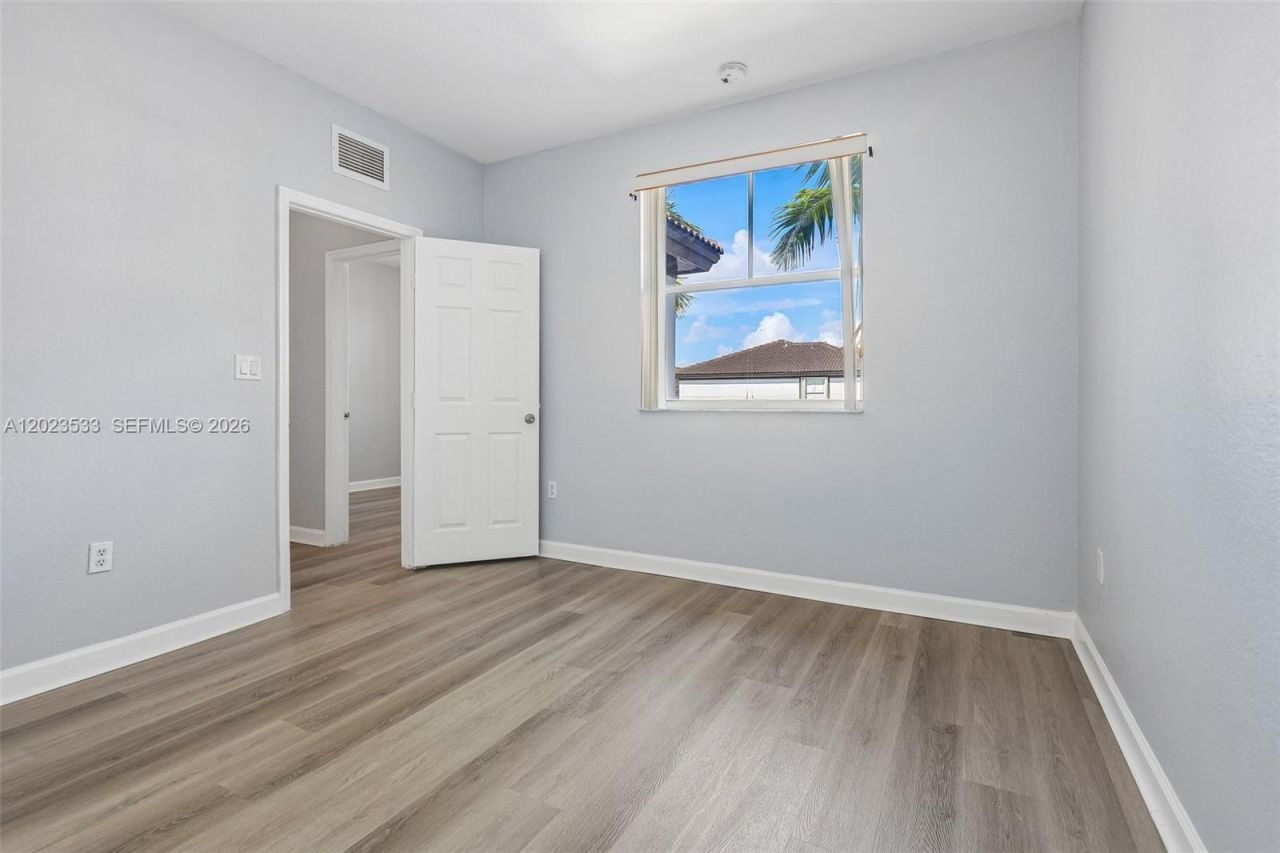 7616 NW 114th Path, Unit 7616, Doral, FL 33178 Photo