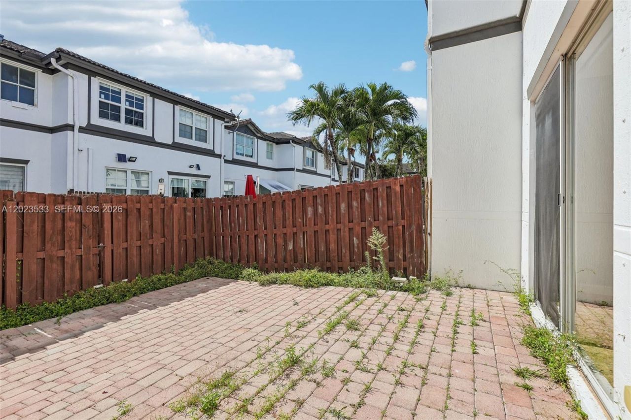 7616 NW 114th Path, Unit 7616, Doral, FL 33178 Photo