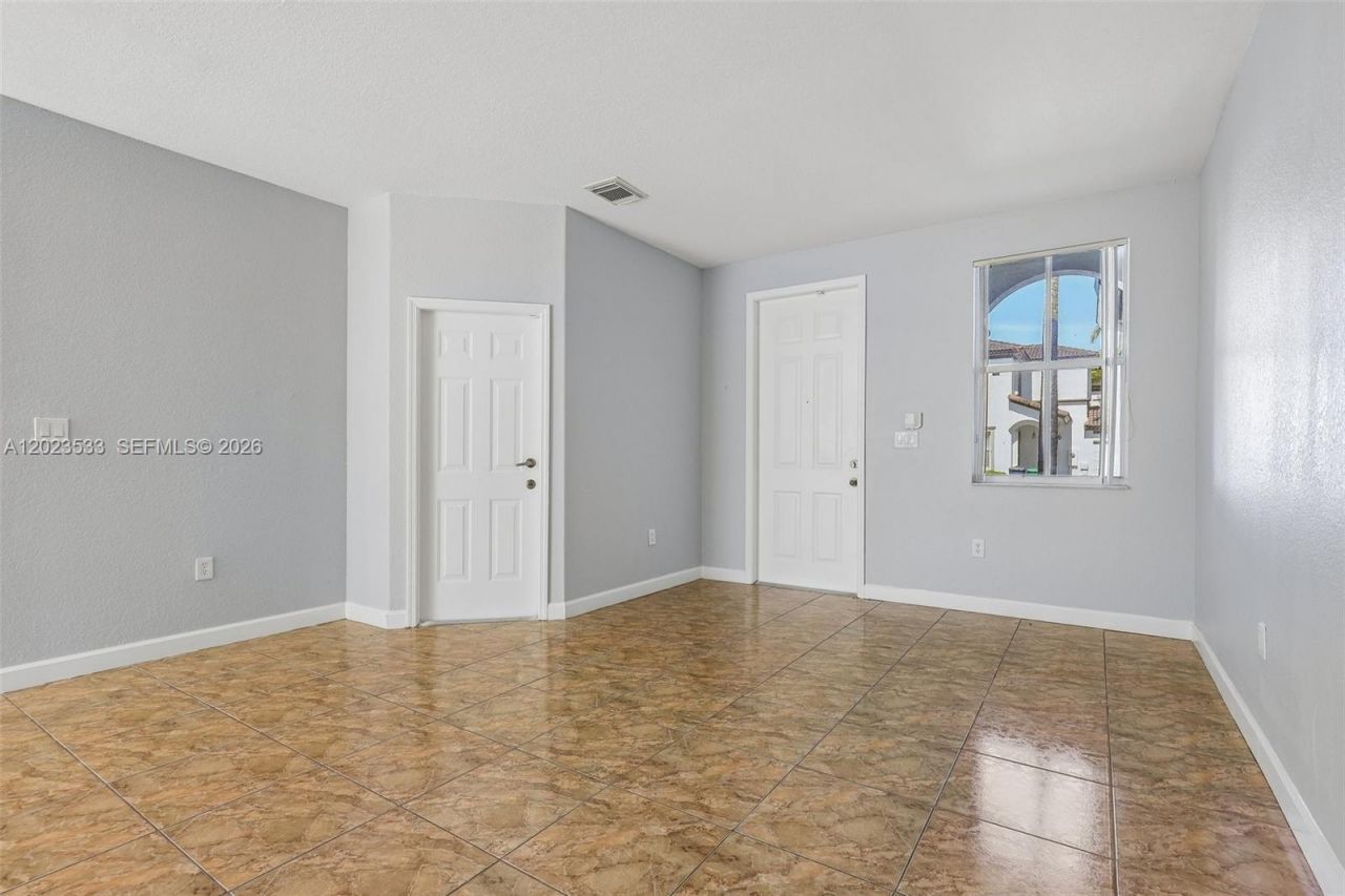 7616 NW 114th Path, Unit 7616, Doral, FL 33178 Photo