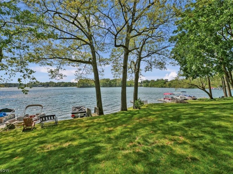 1819 Harbour Circle NW, Canton, OH 44708 Photo 11