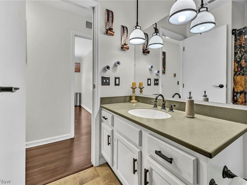 1819 Harbour Circle NW, Canton, OH 44708 Photo 34