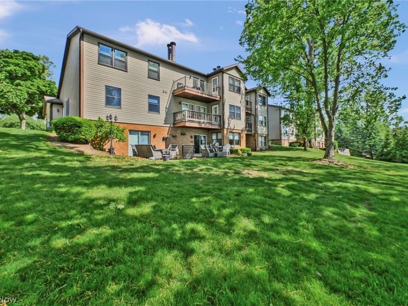 1819 Harbour Circle NW, Canton, OH 44708 Photo 9