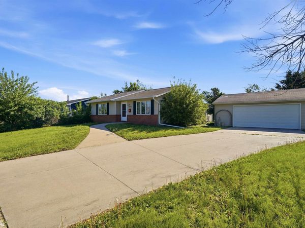 1512 S 5Th Street, Marshalltown, IA 50158