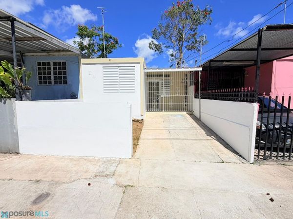 0 CALLE 4, Unit E4, Carolina, PR 00987