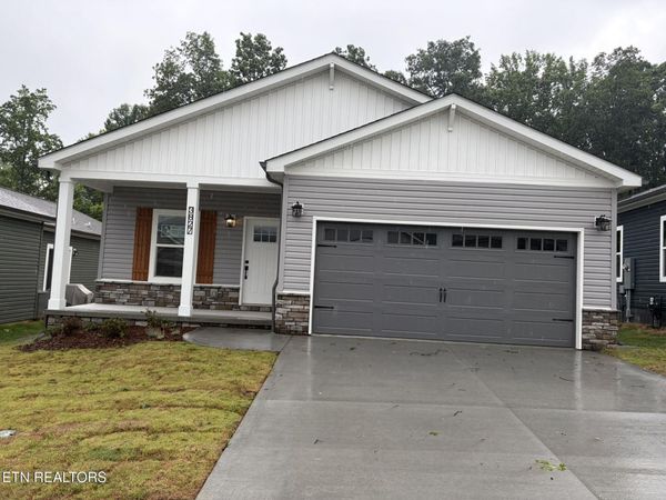 3827 Crimson Clover Lane, Knoxville, TN 37924