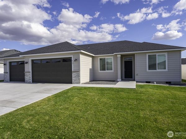 912 7th Avenue NE, Ephrata, WA 98823