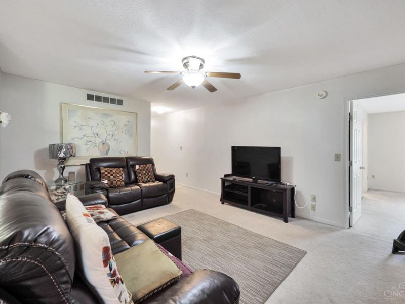 40 Benchway Court, Fairfield, OH 45014 Photo 6