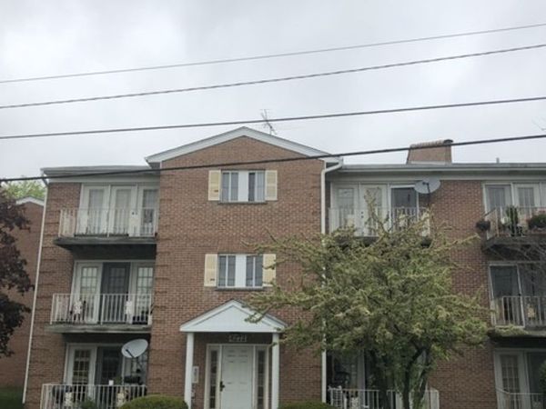 4272 Central Road , Unit 301, Glenview, IL 60025